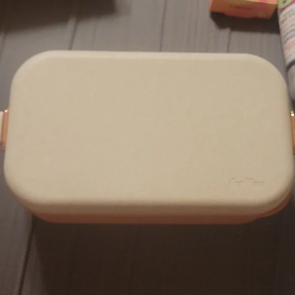 Our place bento box - Picture 2 of 3